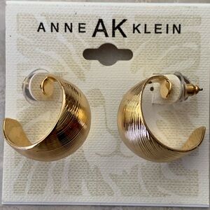 Anne Klein Textured Gold 3/4 Hoop Earrings NWT